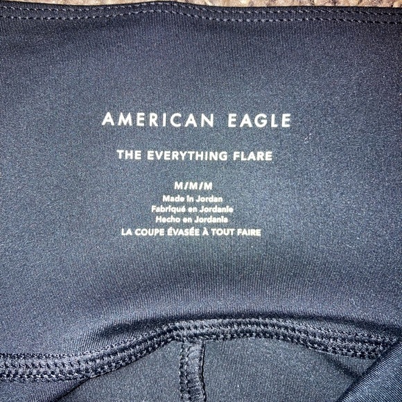 Woman’s American eagle flared leggings - Picture 2 of 3